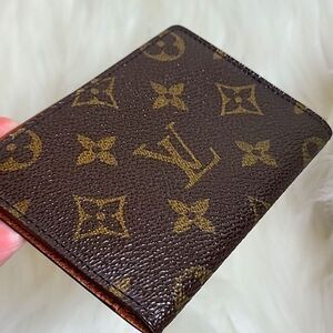 💯Authentic Louis Vuitton Mono Cardholder🍀